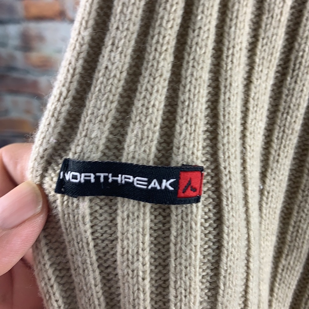 North Peak tan long sleeve V neck sweater size L - Picture 3 of 5